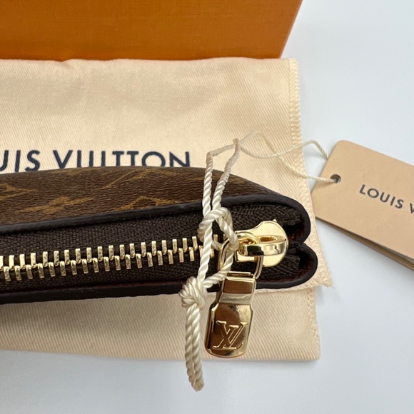NEW LOUIS VUITTON  Key Pouch S - Picture 2 of 16